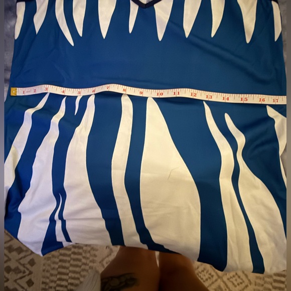 👗 Blue and White Striped Maxi Dress - Picture 8 of 8